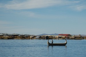 reed-boat-at-uros-islands-cropped2